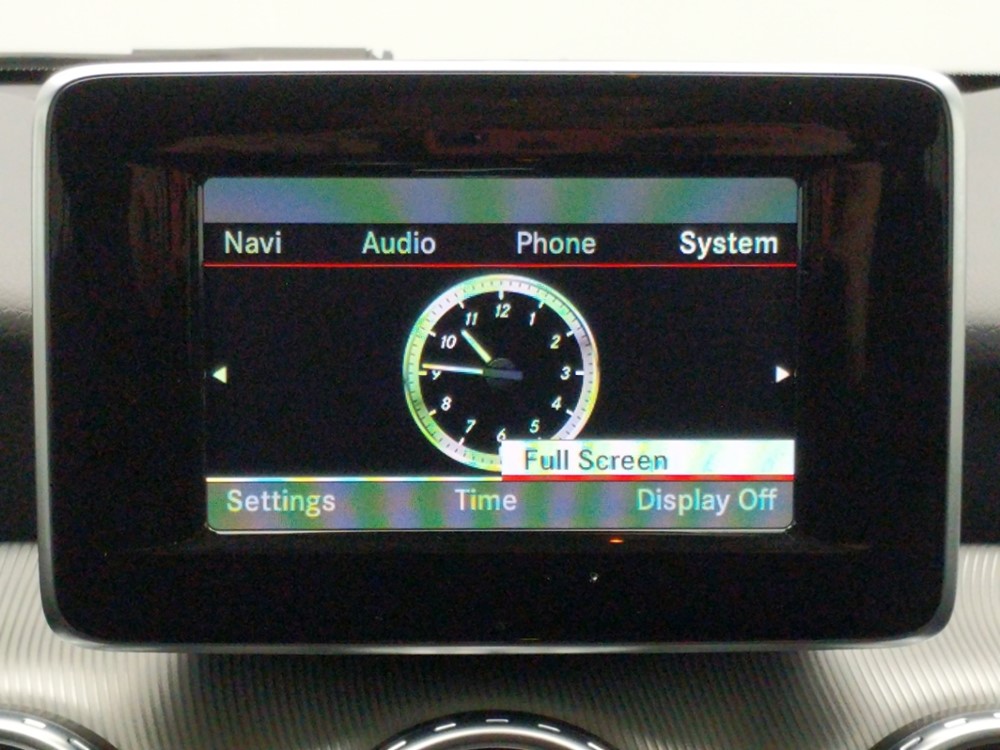 2015 Mercedes-Benz GLA250 - Stereo Package