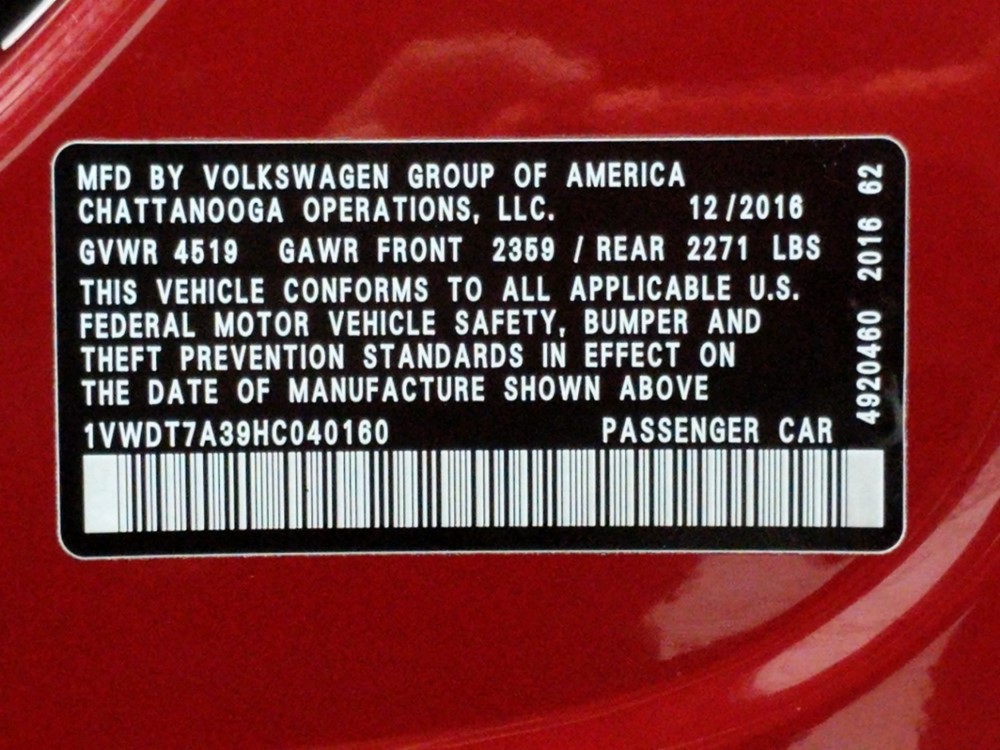 2017 Volkswagen Passat - VIN Plate