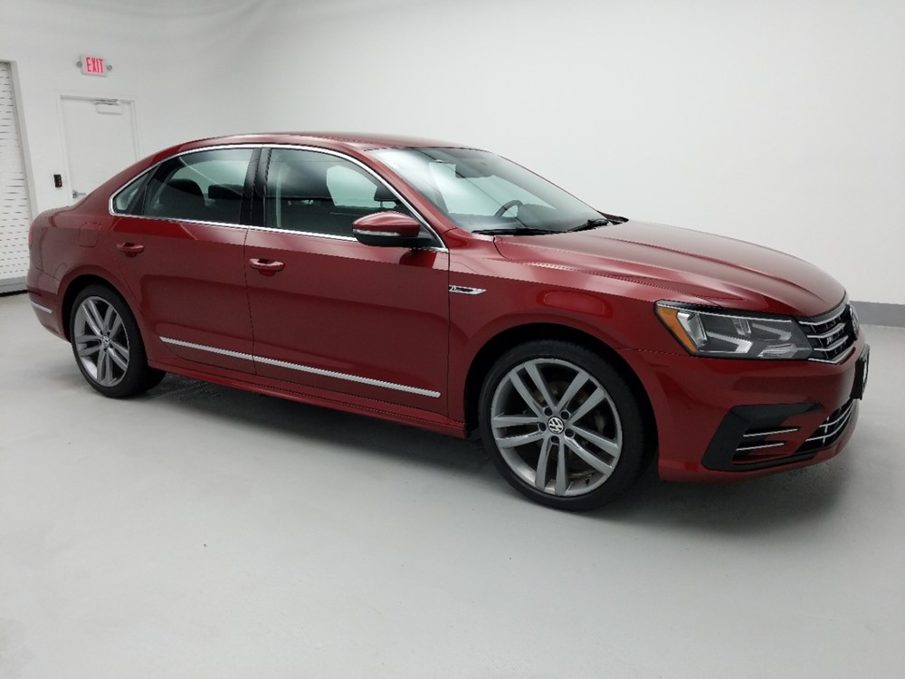 2017 Volkswagen Passat - Passenger Front Side