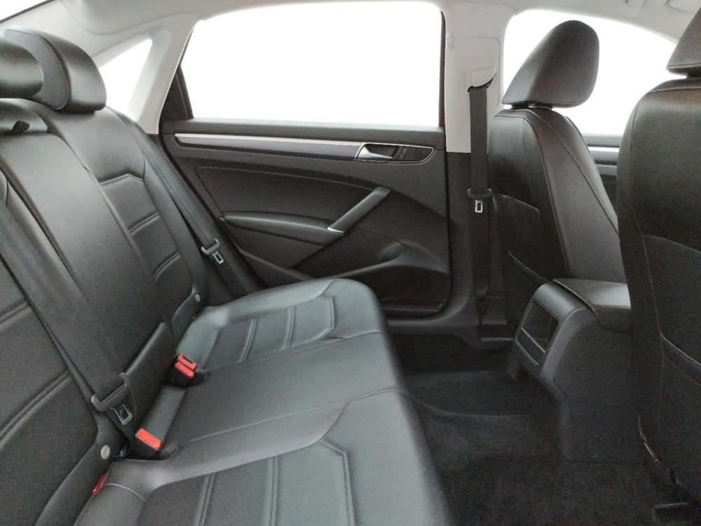 2017 Volkswagen Passat - Passenger Rear Seat