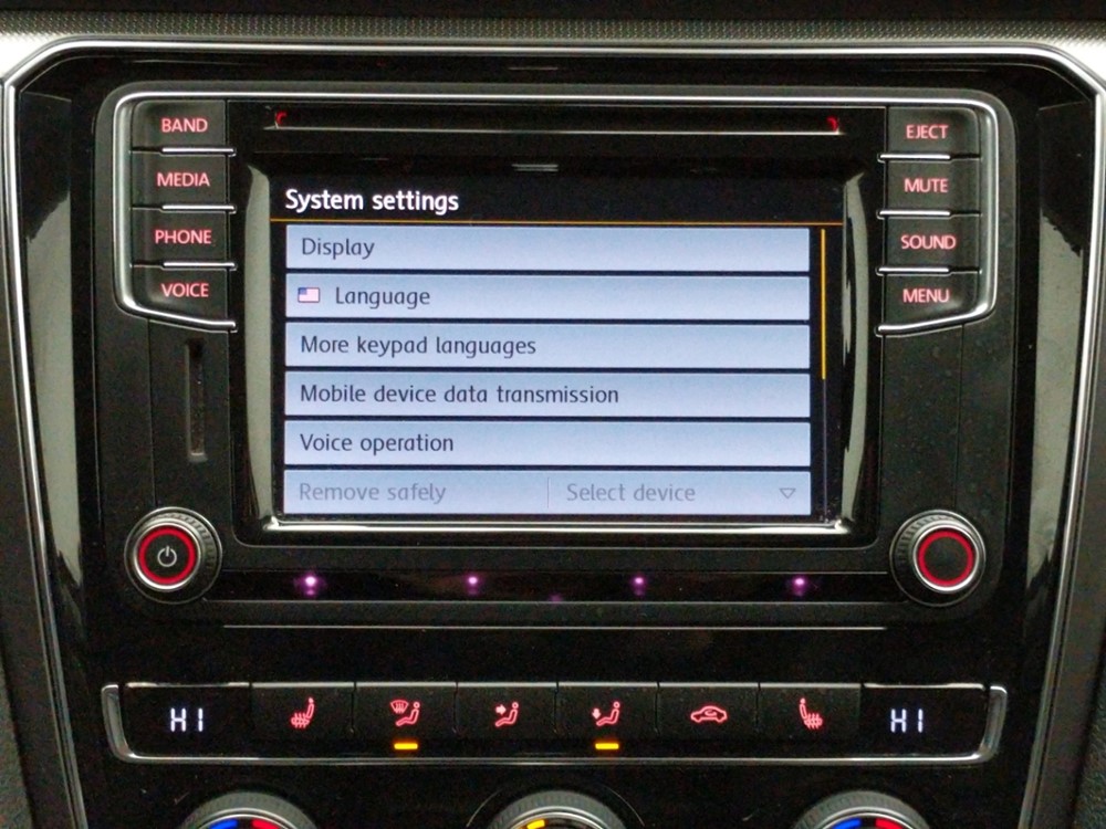 2017 Volkswagen Passat - Stereo Package