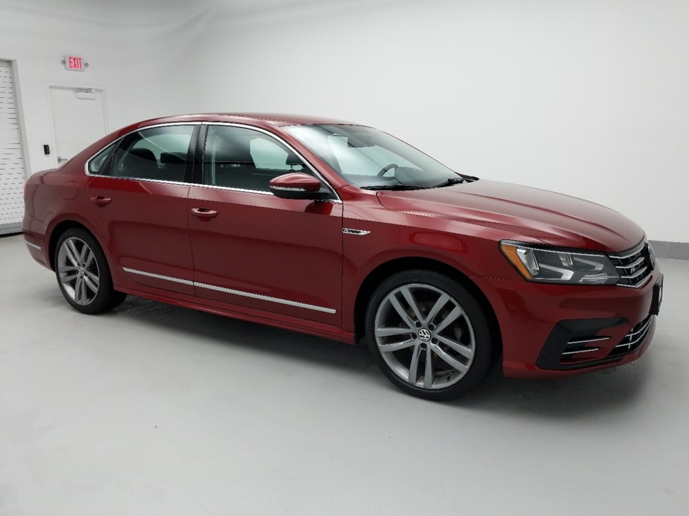 2017 Volkswagen Passat - Passenger Rear Side