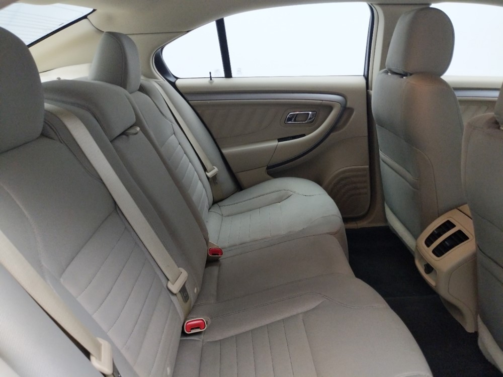 2016 Ford Taurus - Passenger Rear Seat