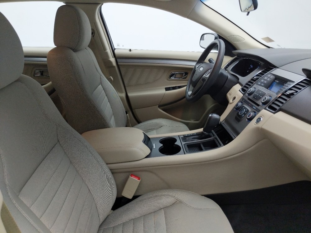 2016 Ford Taurus - Passenger Front Seat