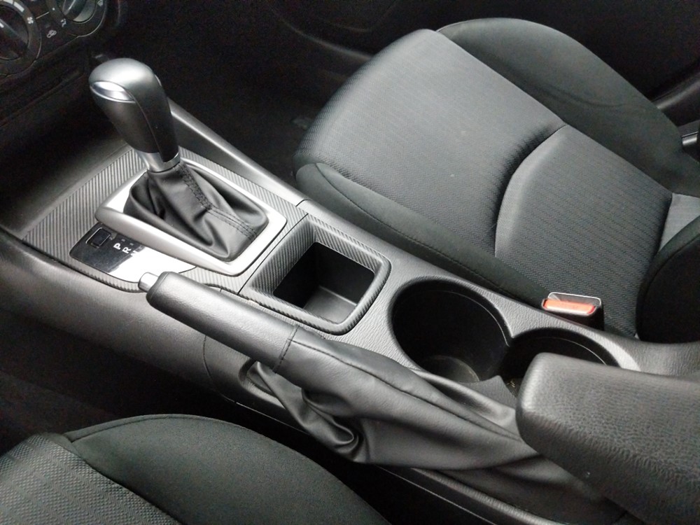 2014 Mazda Mazda3 - Center Console/Cup Holders