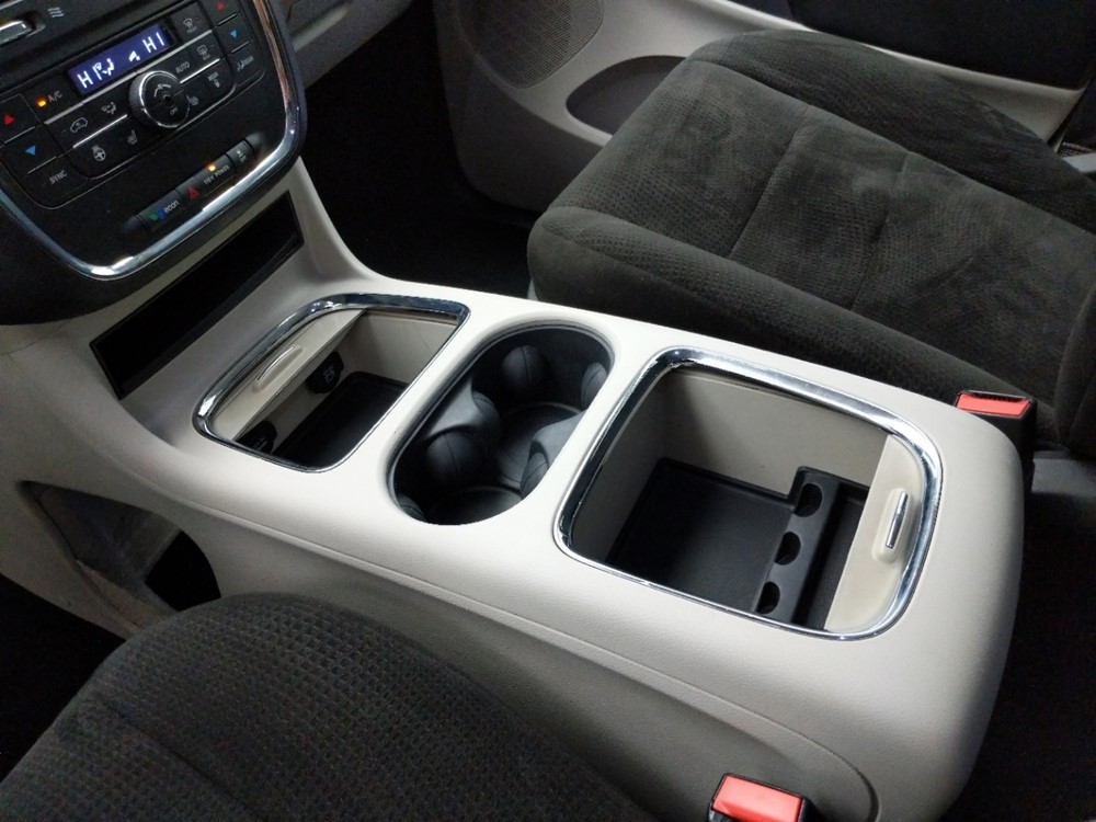 2012 Dodge Grand Caravan - Center Console/Cup Holders