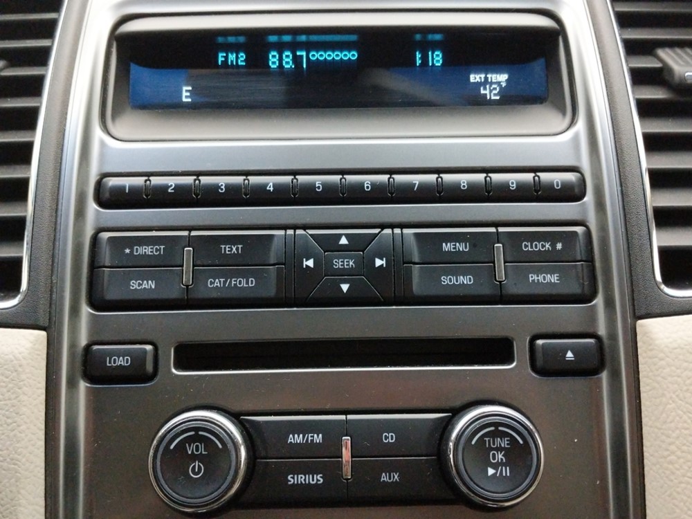2010 Ford Taurus - Stereo Package
