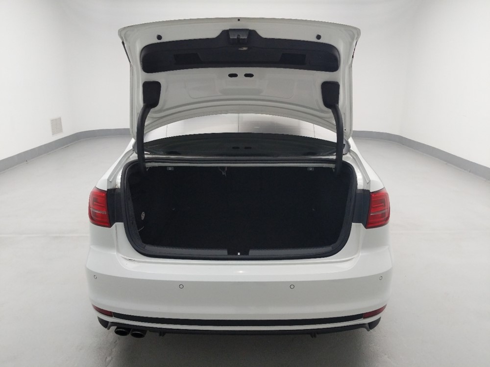 2016 Volkswagen Jetta - Trunk