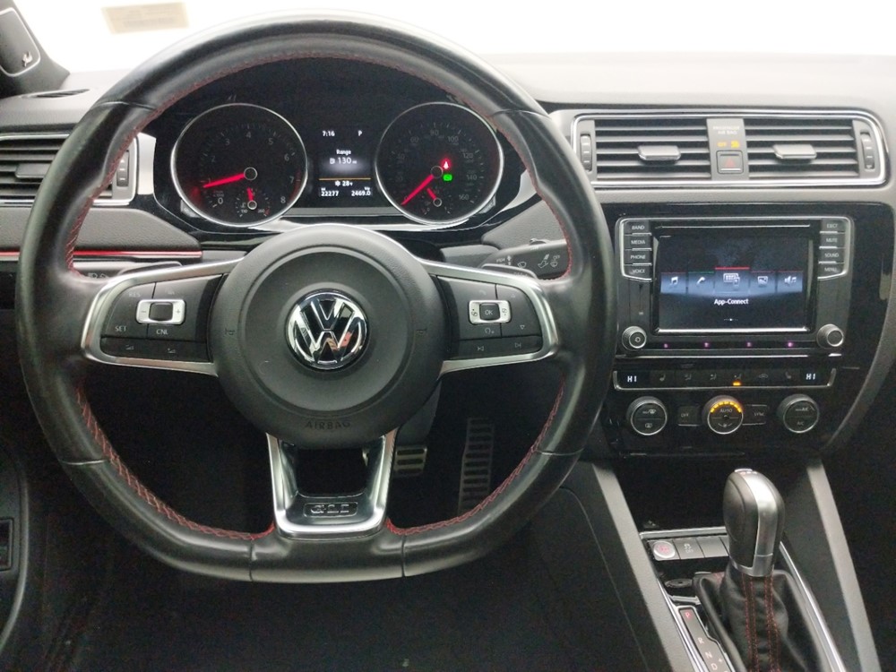 2016 Volkswagen Jetta - Driver Dash