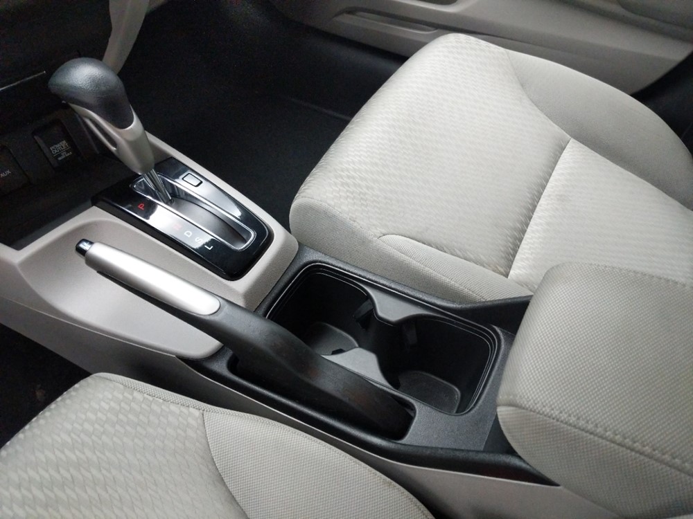 2015 Honda Civic - Center Console/Cup Holders