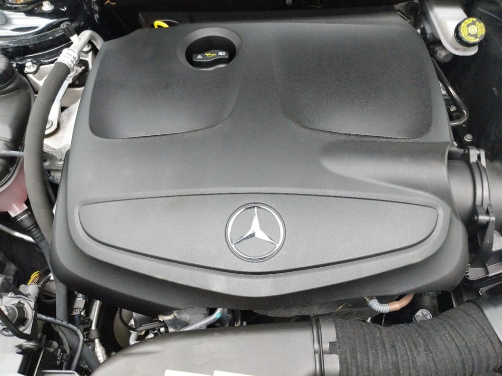 2015 Mercedes-Benz CLA250 - Engine