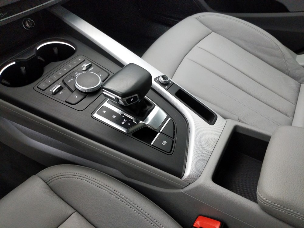 2017 Audi A4 - Center Console/Cup Holders