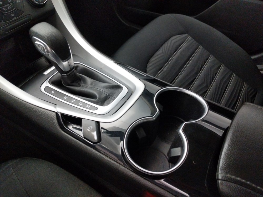 2016 Ford Fusion - Center Console/Cup Holders