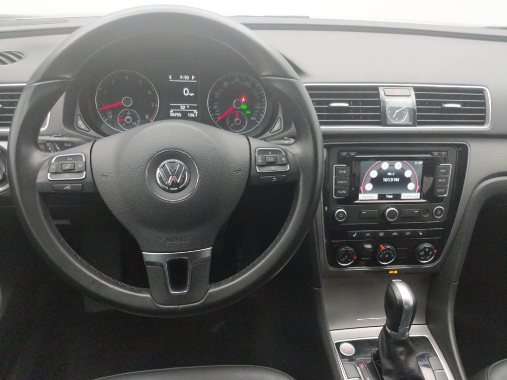 2015 Volkswagen Passat - Driver Dash
