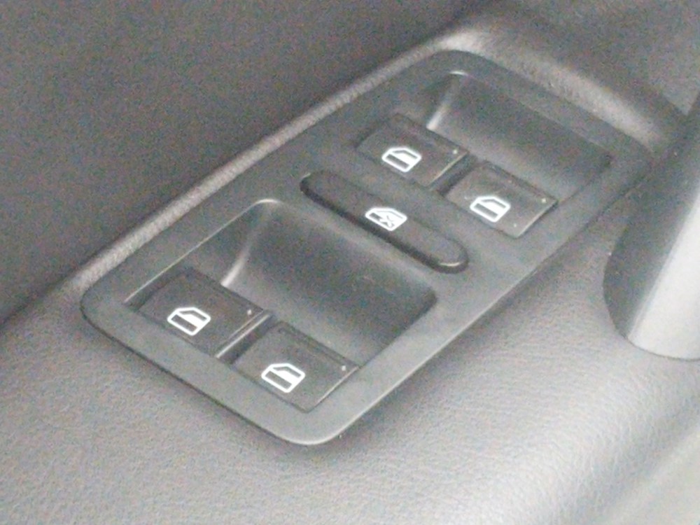 2015 Volkswagen Passat - Driver Power Windows/Lock Control