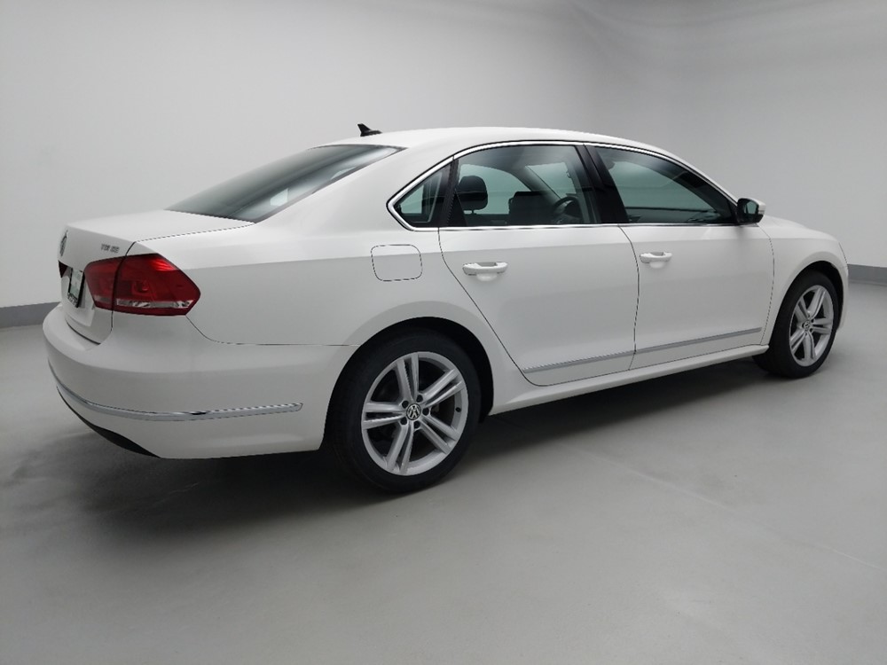 2015 Volkswagen Passat - Passenger Rear Side