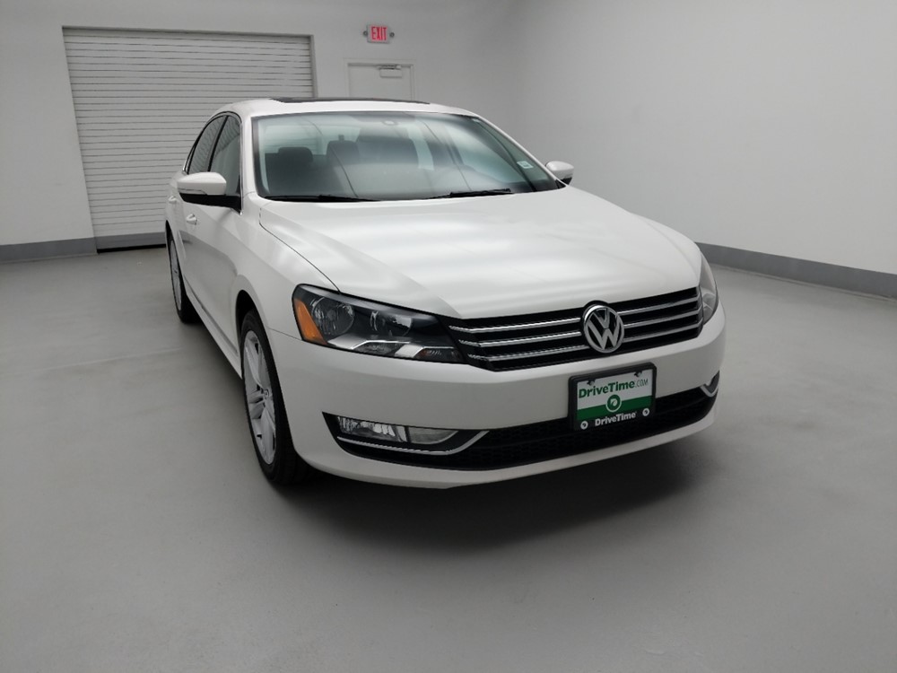 2015 Volkswagen Passat - Passenger Front Hood