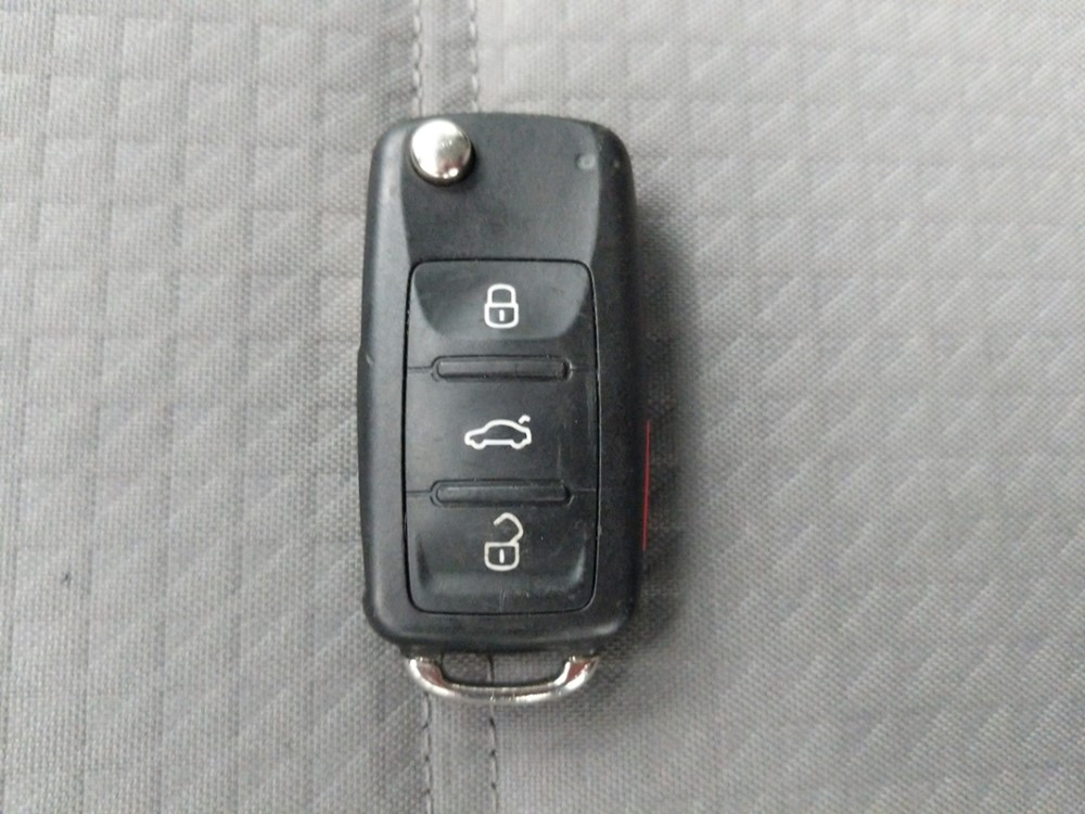 2017 Volkswagen Jetta - Keys