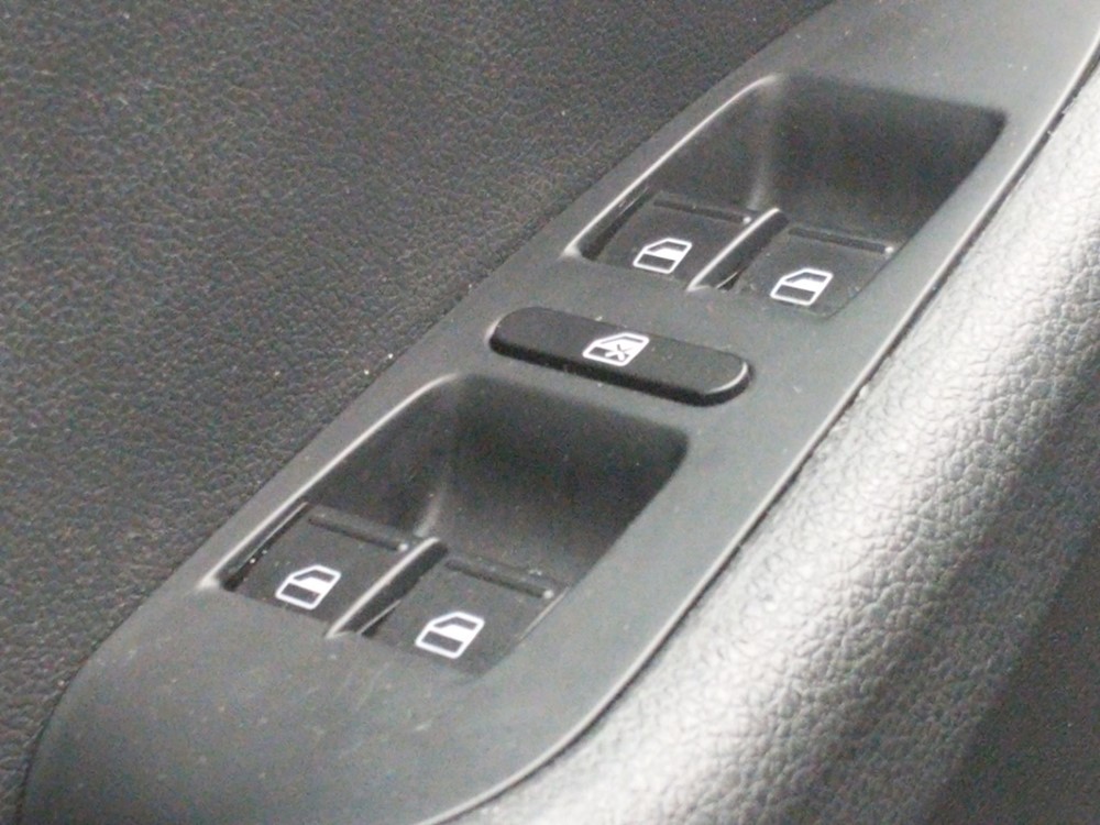 2017 Volkswagen Jetta - Driver Power Windows/Lock Control