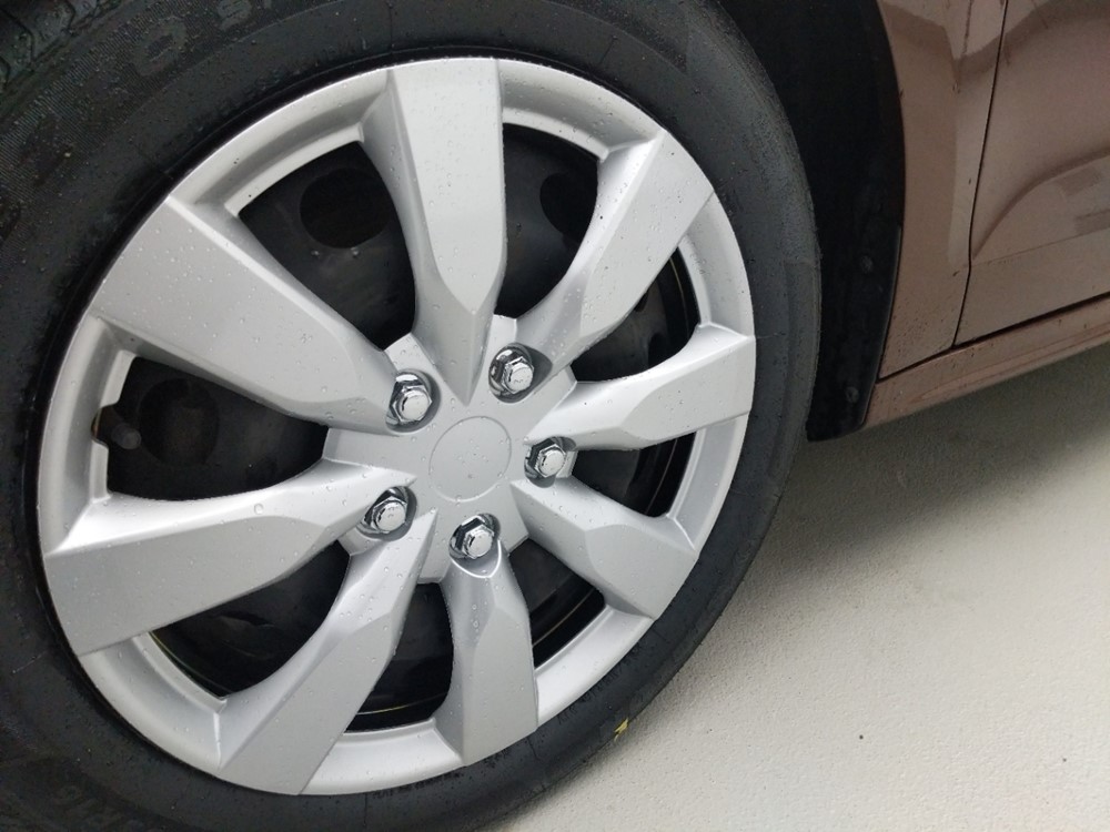 2017 Volkswagen Jetta - Wheel