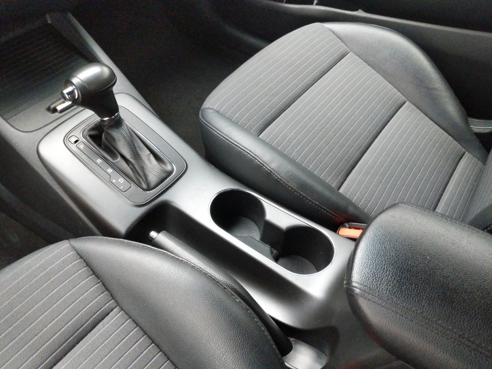 2015 Kia Forte - Center Console/Cup Holders