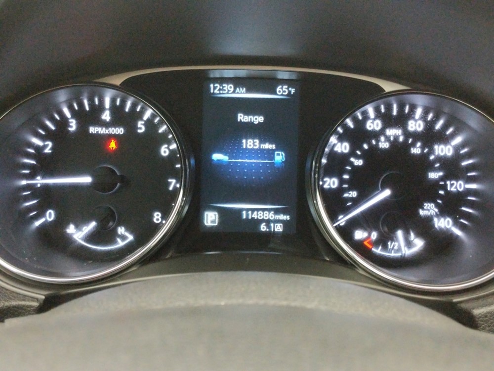2016 Nissan Rogue - Odometer Close Up