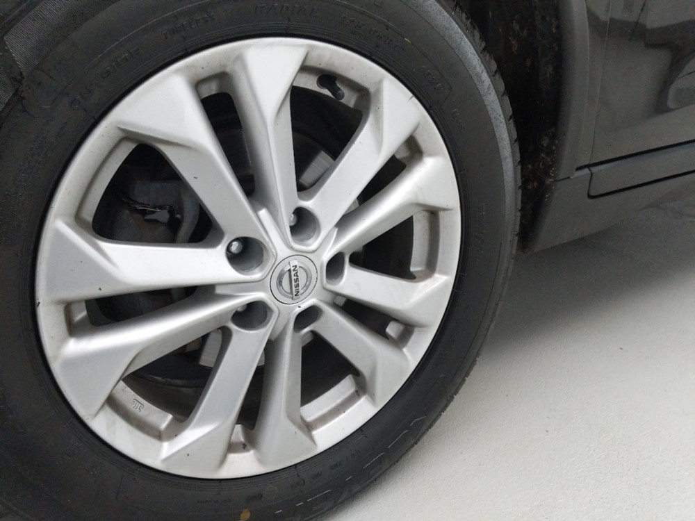2016 Nissan Rogue - Wheel