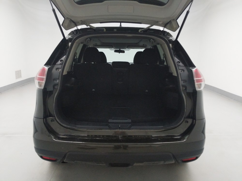 2016 Nissan Rogue - Trunk