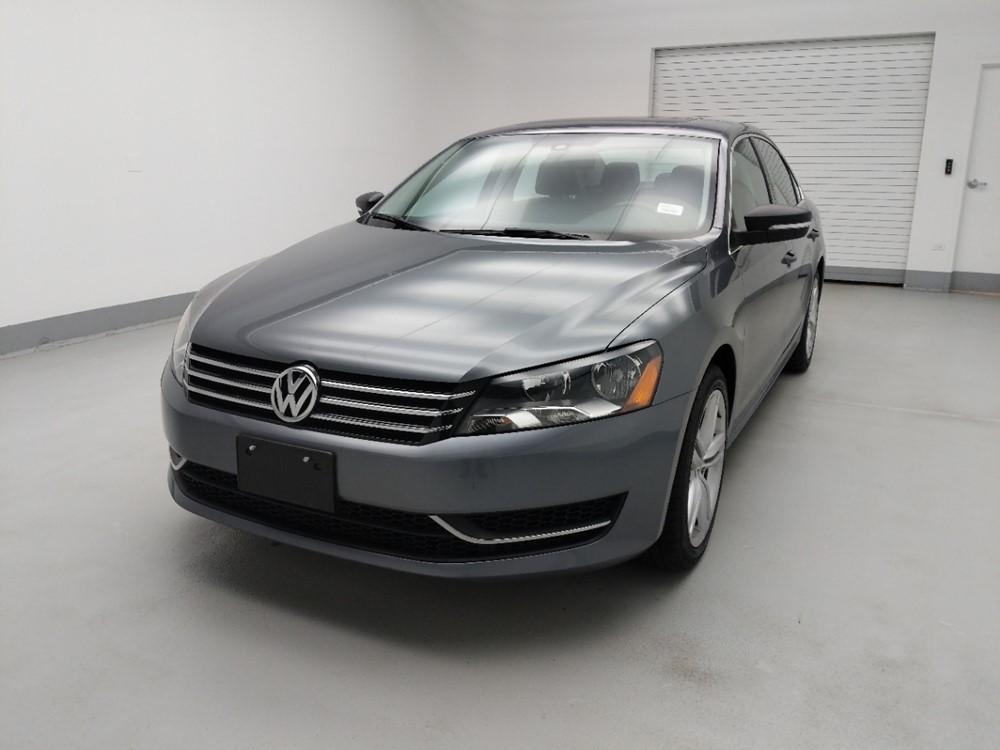 2014 Volkswagen Passat - Driver Front Hood