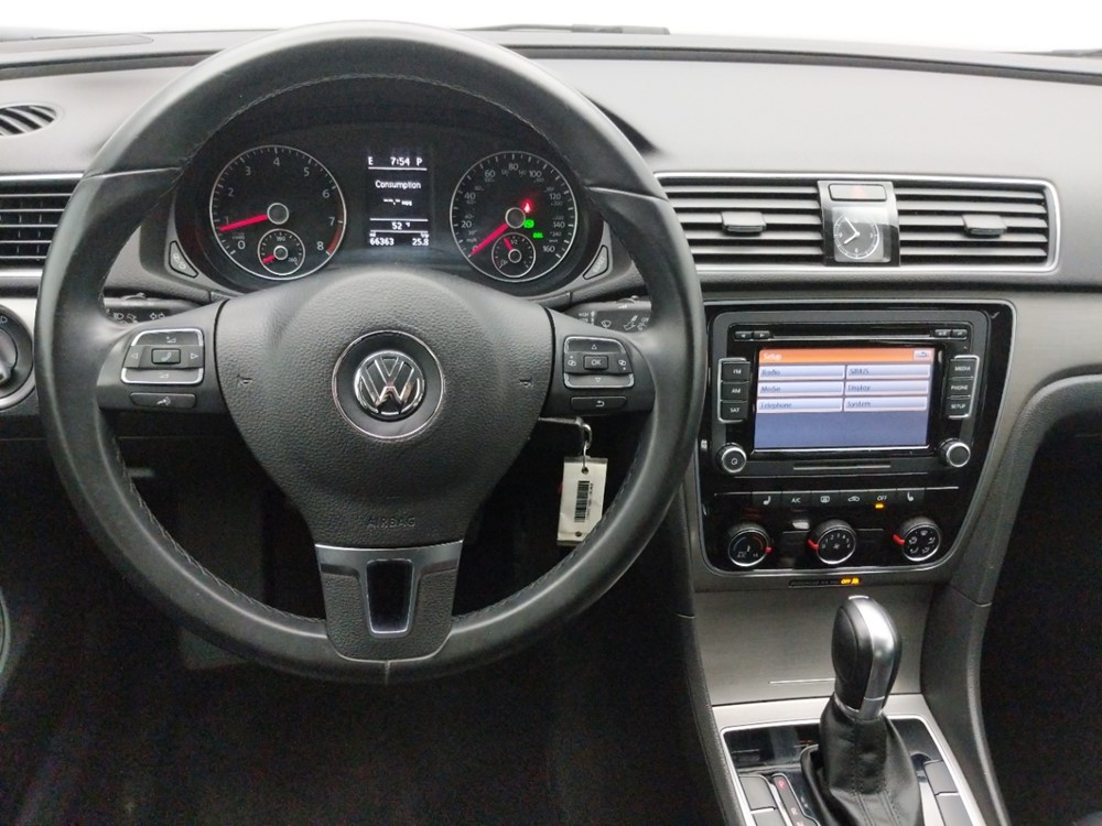 2014 Volkswagen Passat - Driver Dash