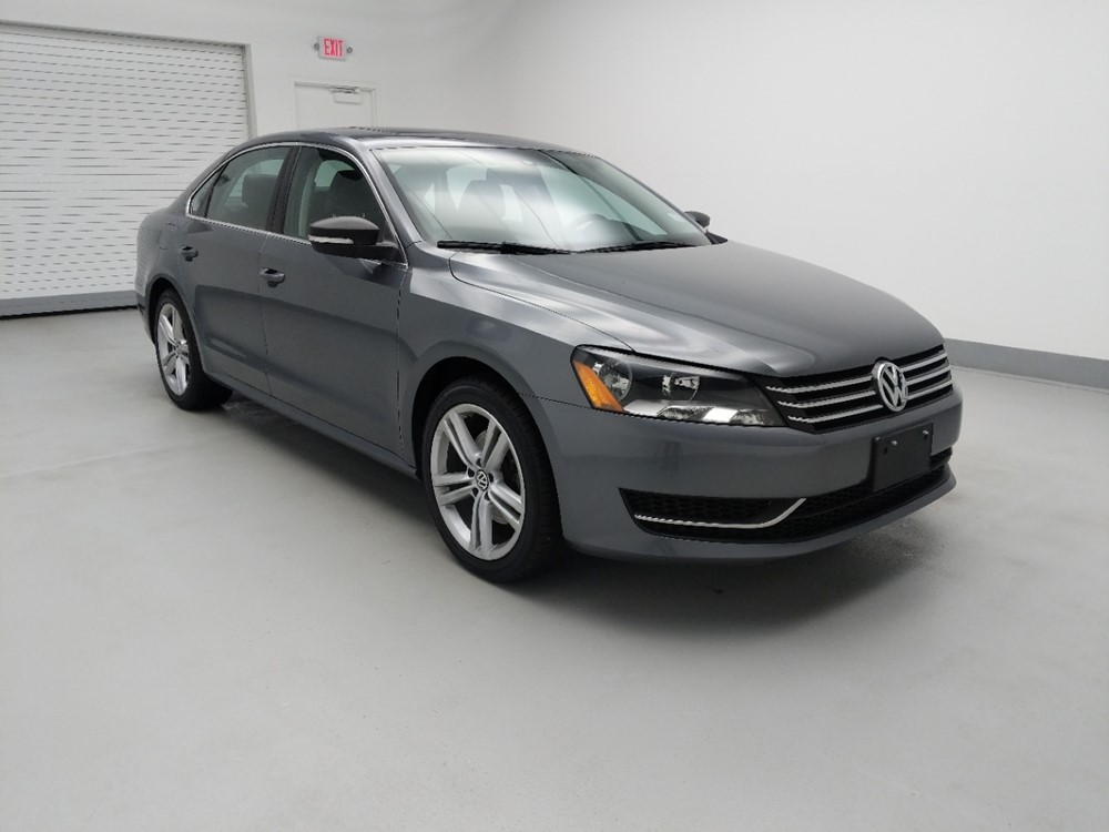 2014 Volkswagen Passat - Passenger Front Bumper