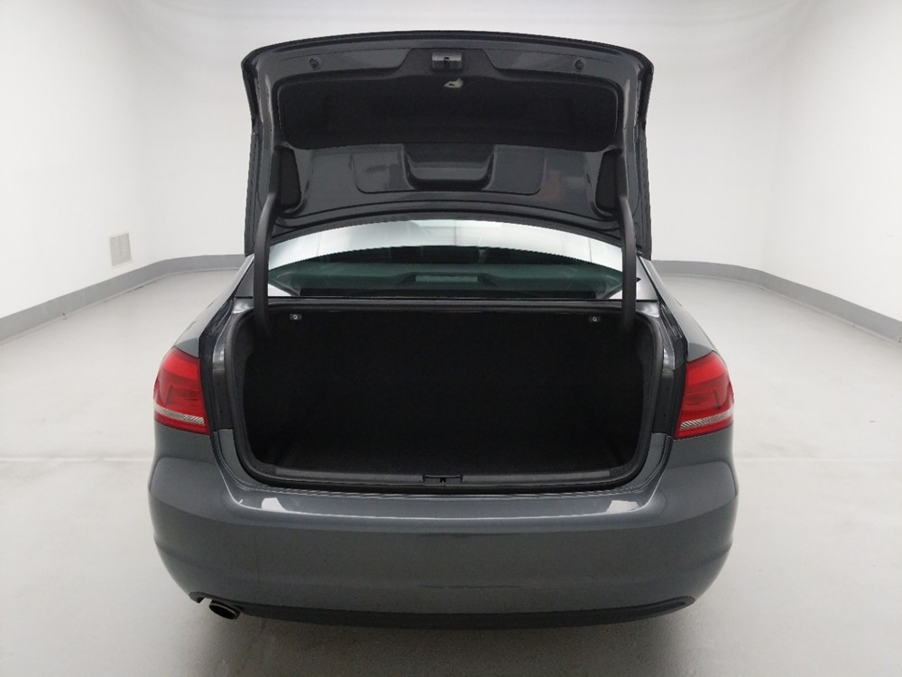 2014 Volkswagen Passat - Trunk