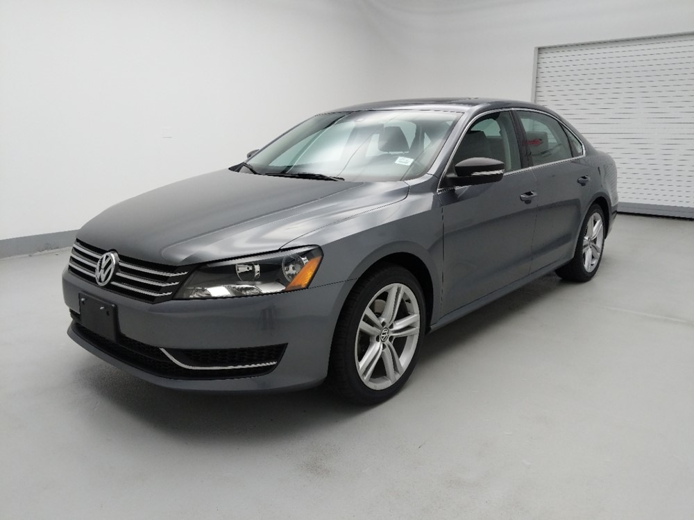 2014 Volkswagen Passat - Driver Front Bumper