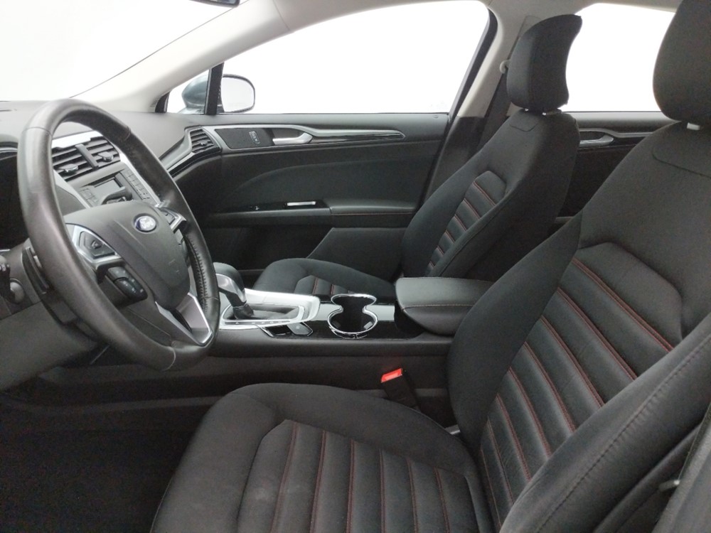 2016 Ford Fusion - Driver Front Seat