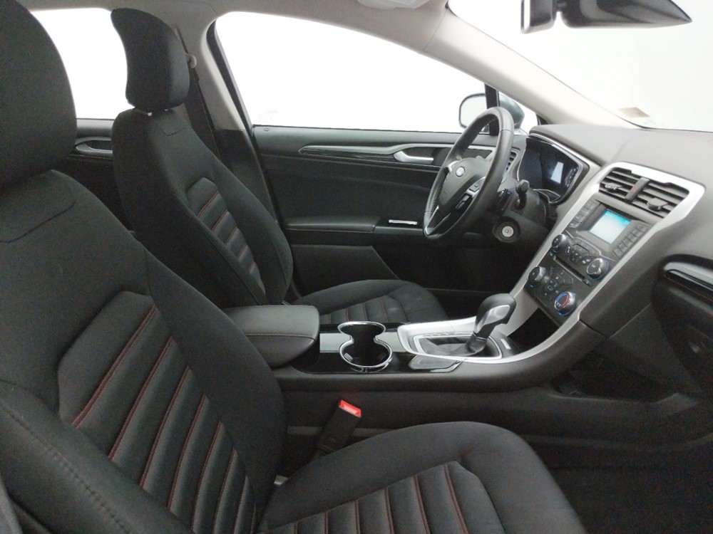2016 Ford Fusion - Passenger Front Seat
