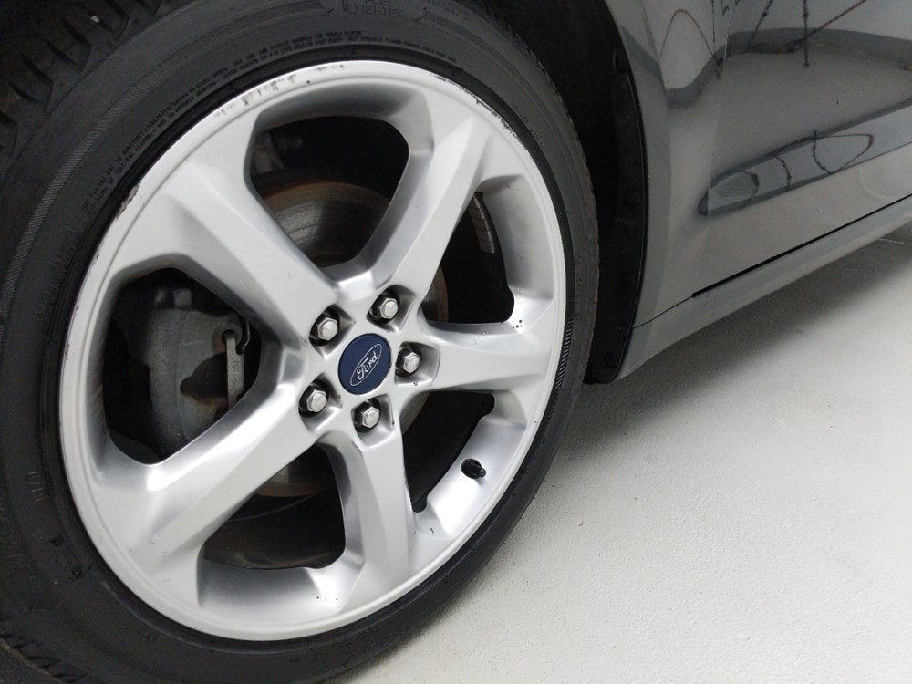 2016 Ford Fusion - Wheel