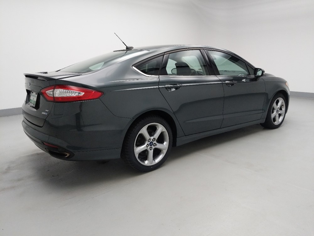2016 Ford Fusion - Passenger Rear Side