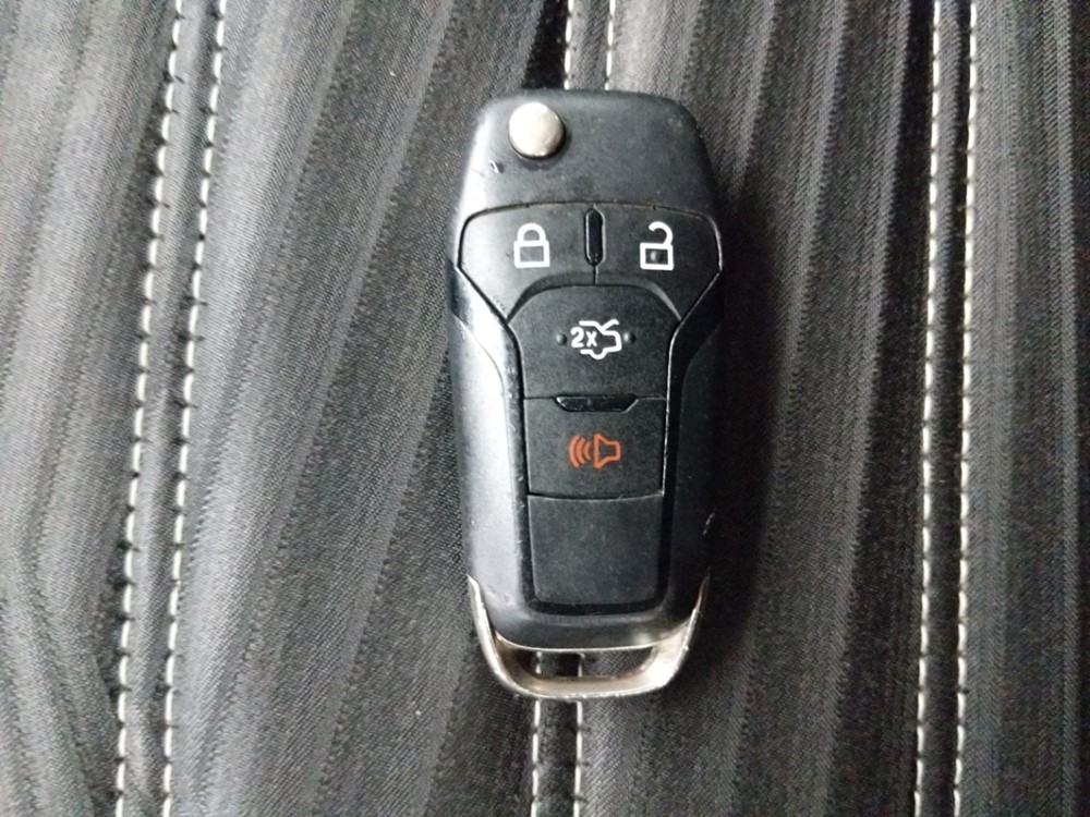 2016 Ford Fusion - Keys