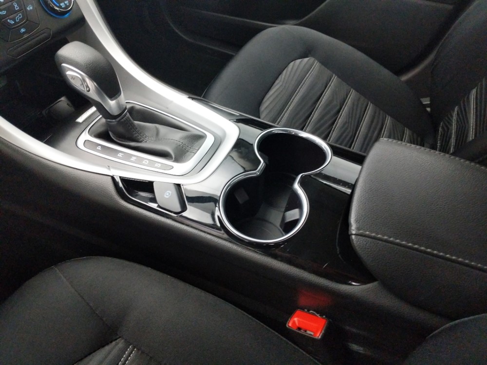 2016 Ford Fusion - Center Console/Cup Holders