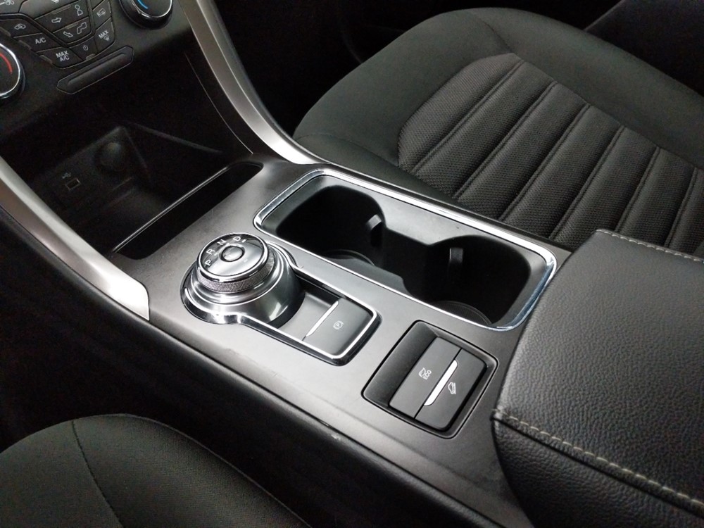2017 Ford Fusion - Center Console/Cup Holders