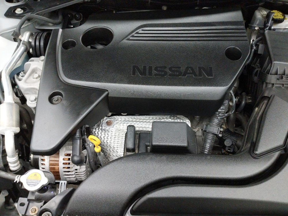 2017 Nissan Altima - Engine