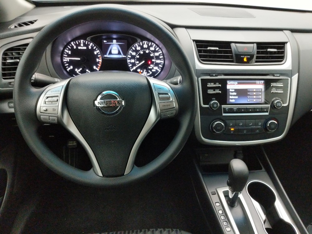 2017 Nissan Altima - Driver Dash