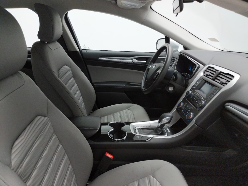 2016 Ford Fusion - Passenger Front Seat