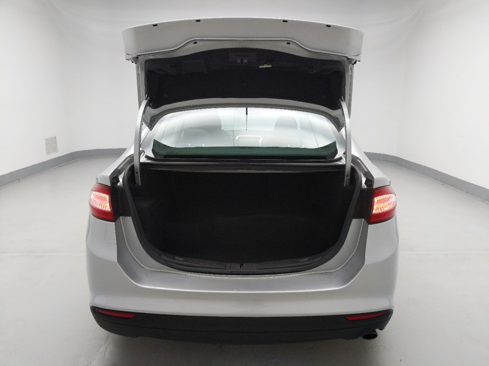 2016 Ford Fusion - Trunk