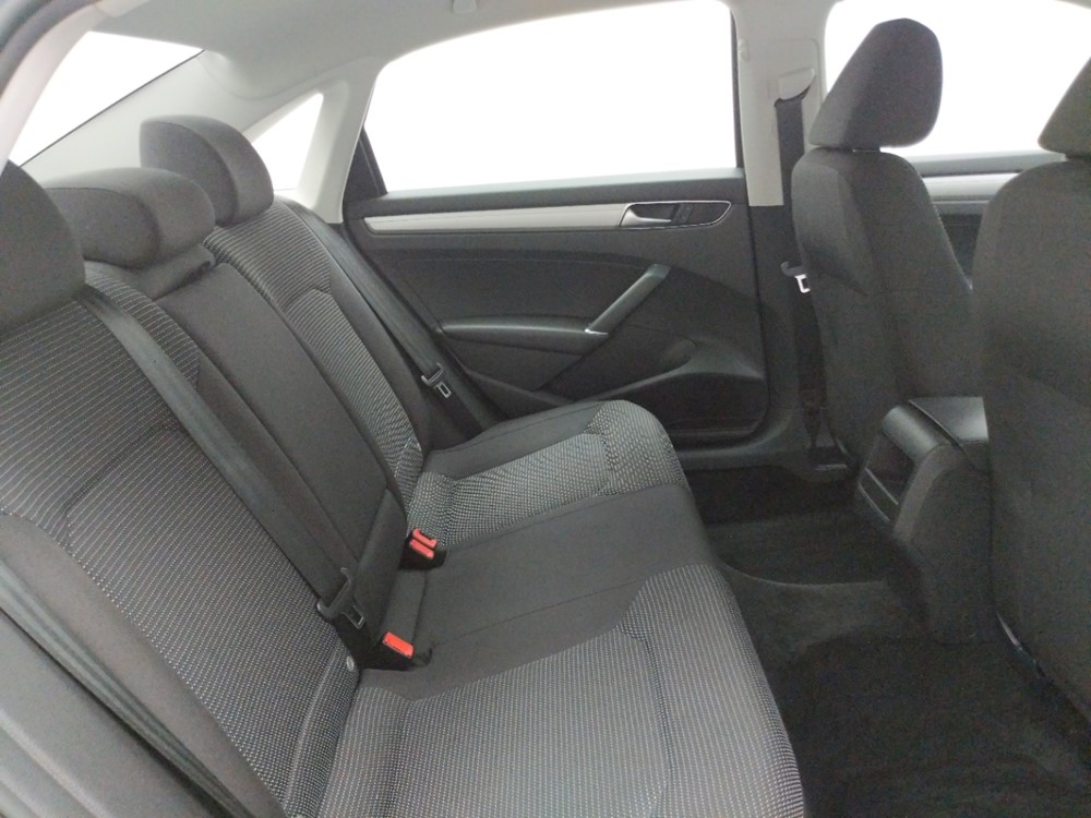 2016 Volkswagen Passat - Passenger Rear Seat
