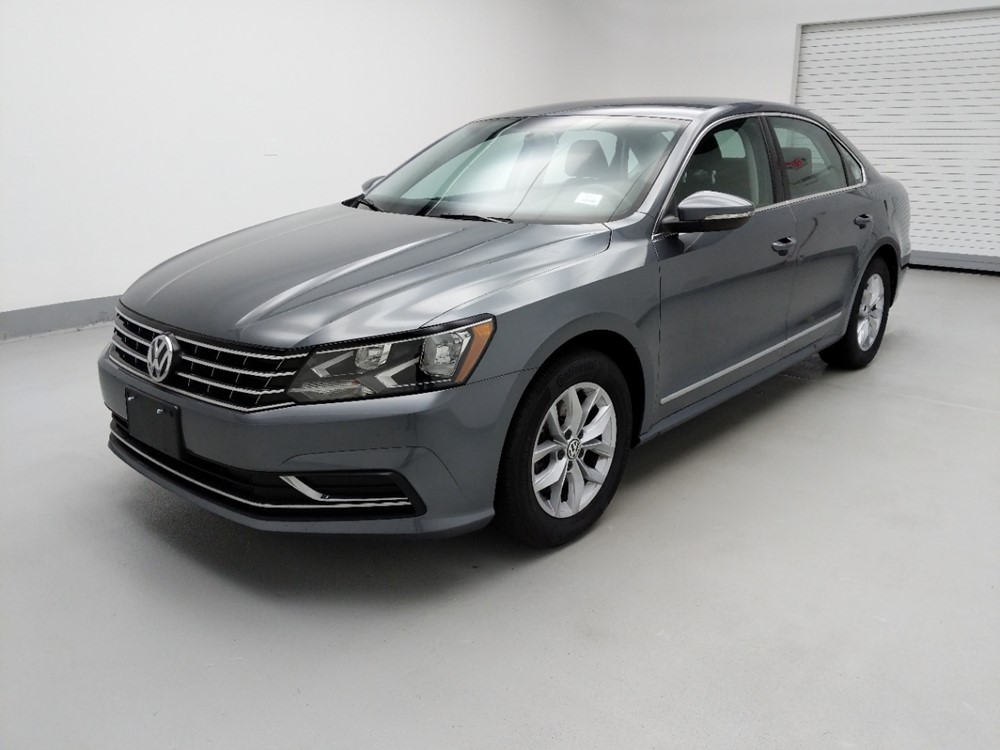 2016 Volkswagen Passat - Driver Front Bumper