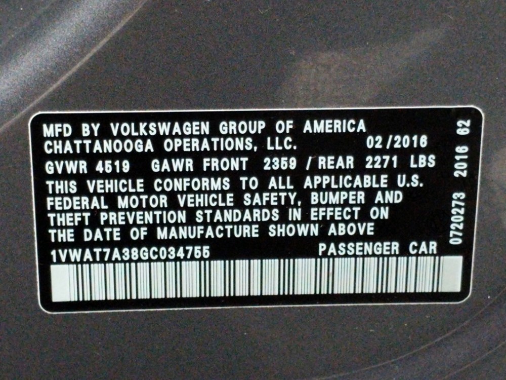 2016 Volkswagen Passat - VIN Plate