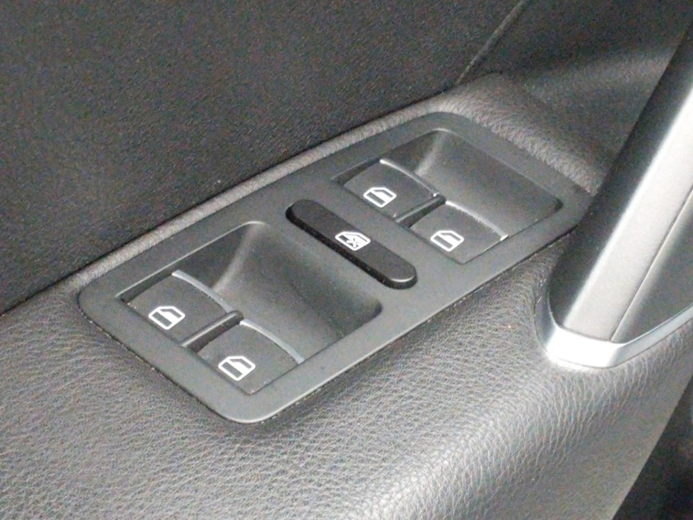 2016 Volkswagen Passat - Driver Power Windows/Lock Control