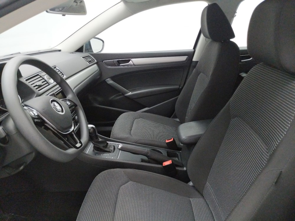 2016 Volkswagen Passat - Driver Front Seat