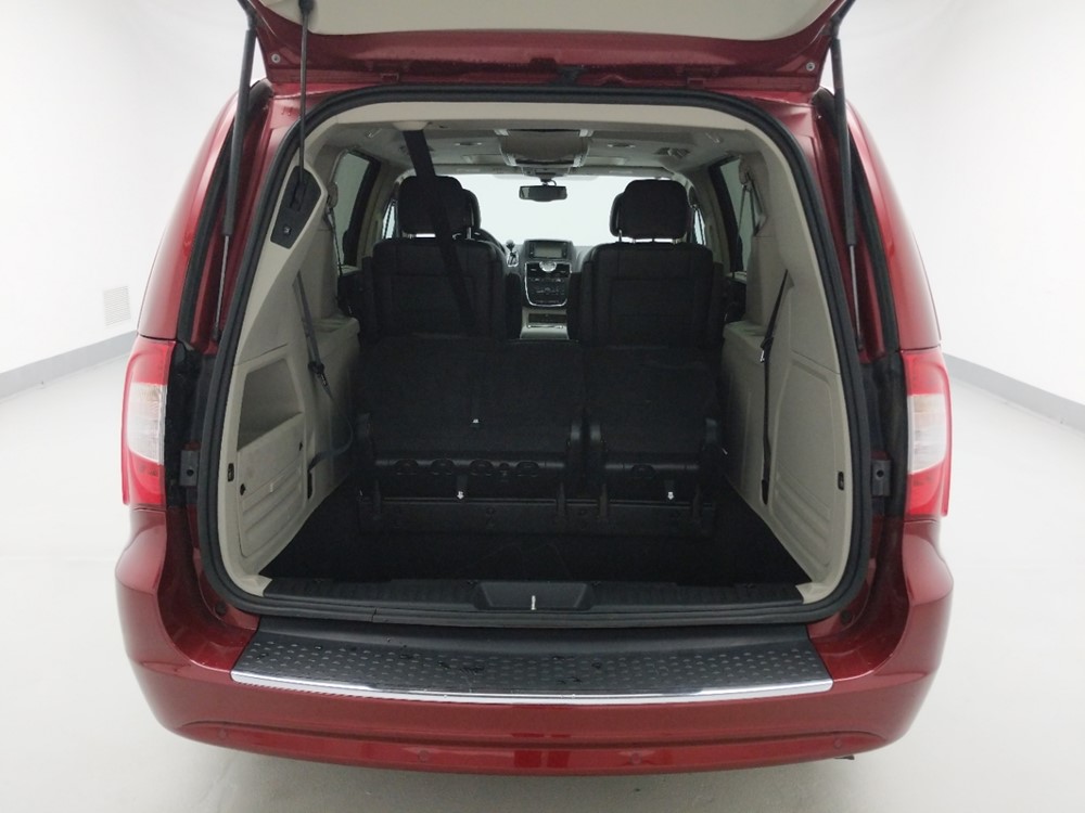 2016 Chrysler Town and Country - Trunk